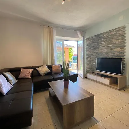 Beautiful In Lisicic Holiday home *