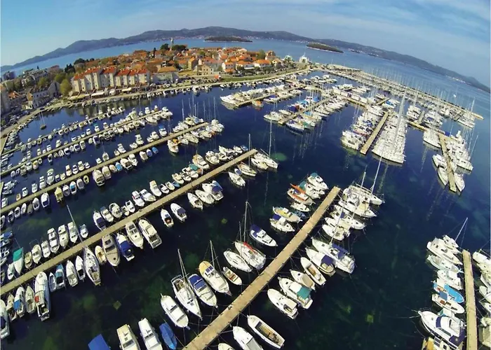 In Lisicic With Pool Semesterbostad *