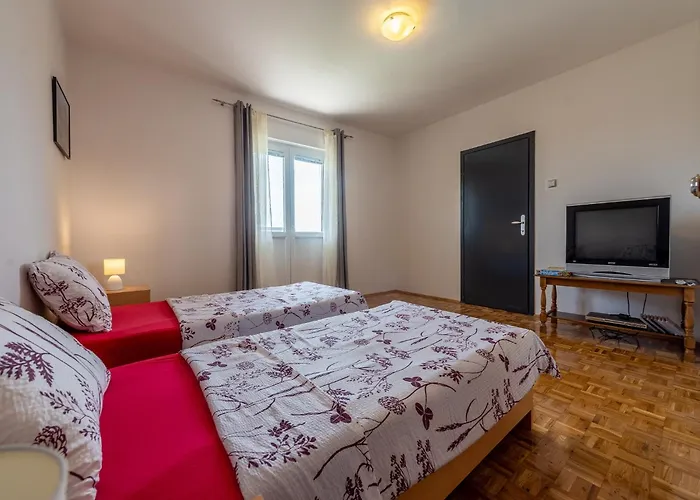 In Lisicic With Pool Semesterbostad *