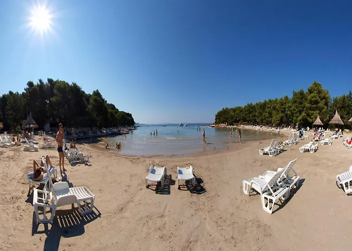 In Lisicic With Pool Semesterbostad